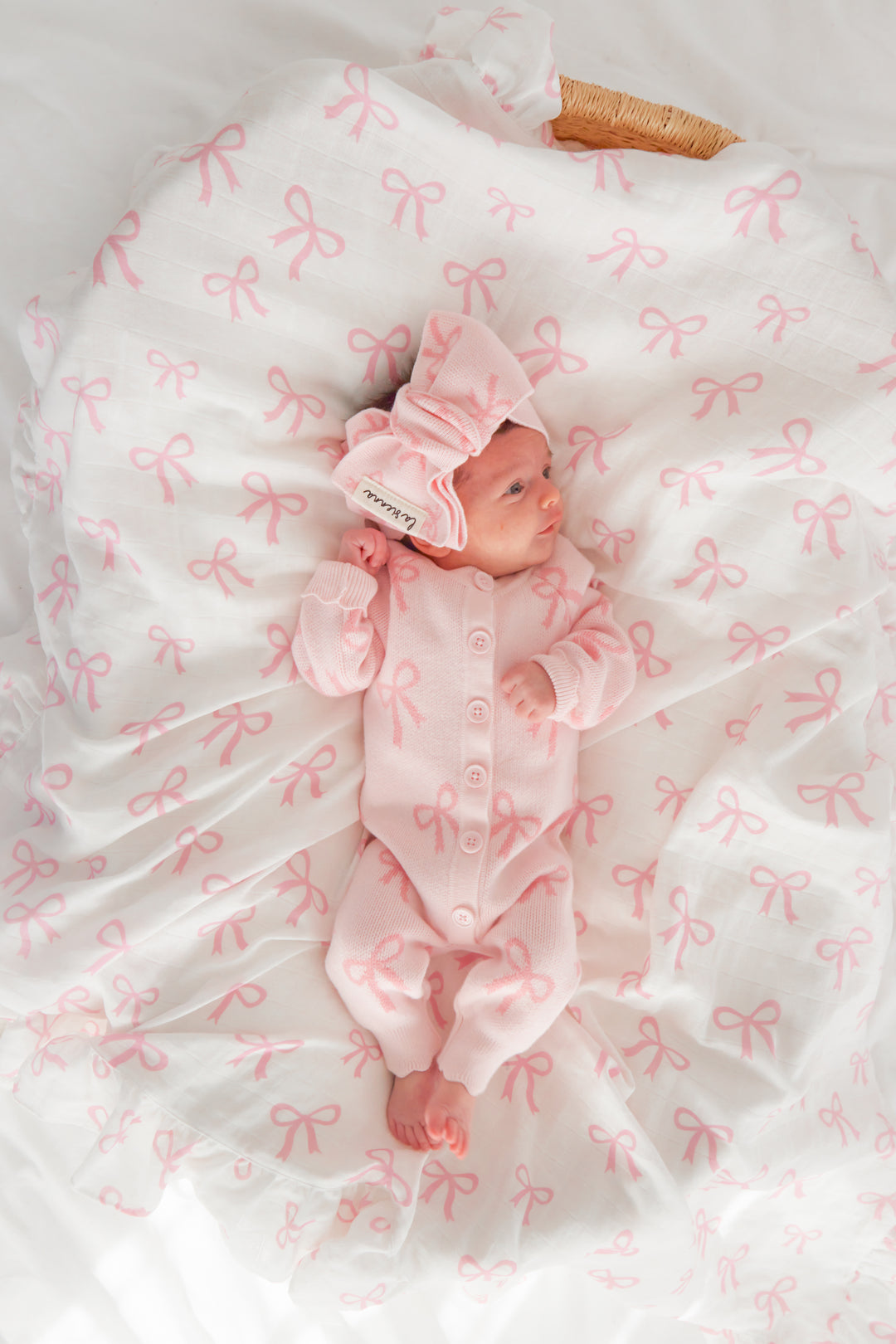Muslin Ruffle Wrap - White + Bows