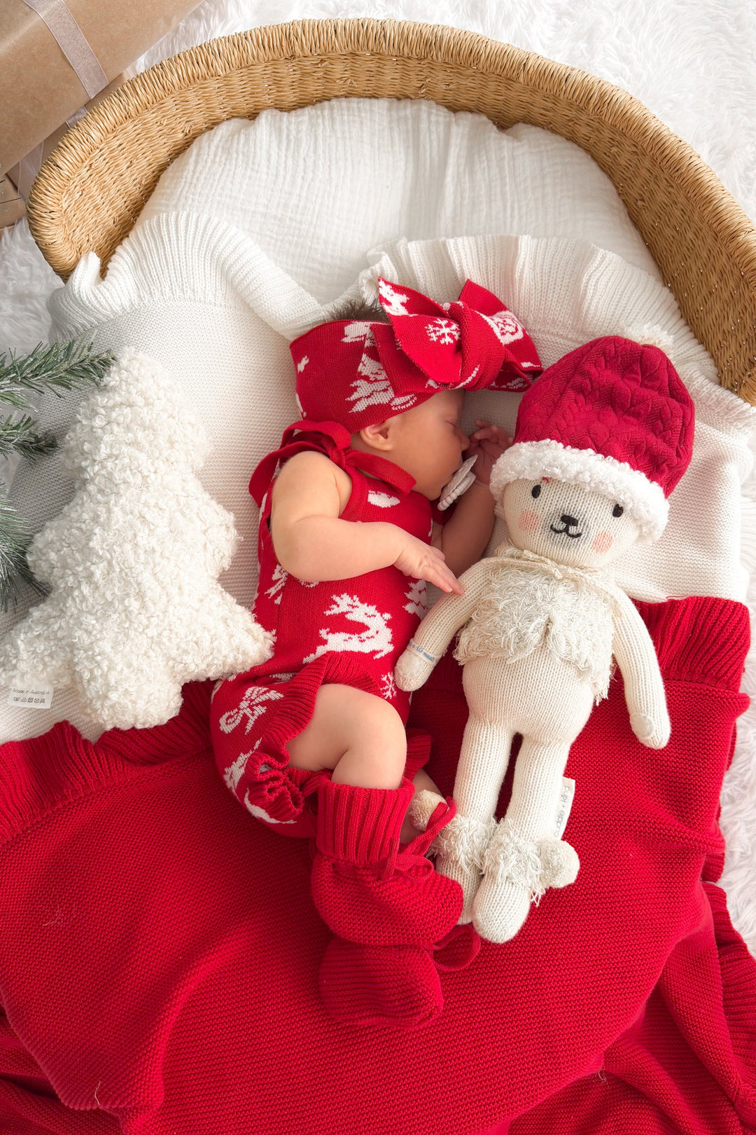 Ruffle Knitted Blanket - Red