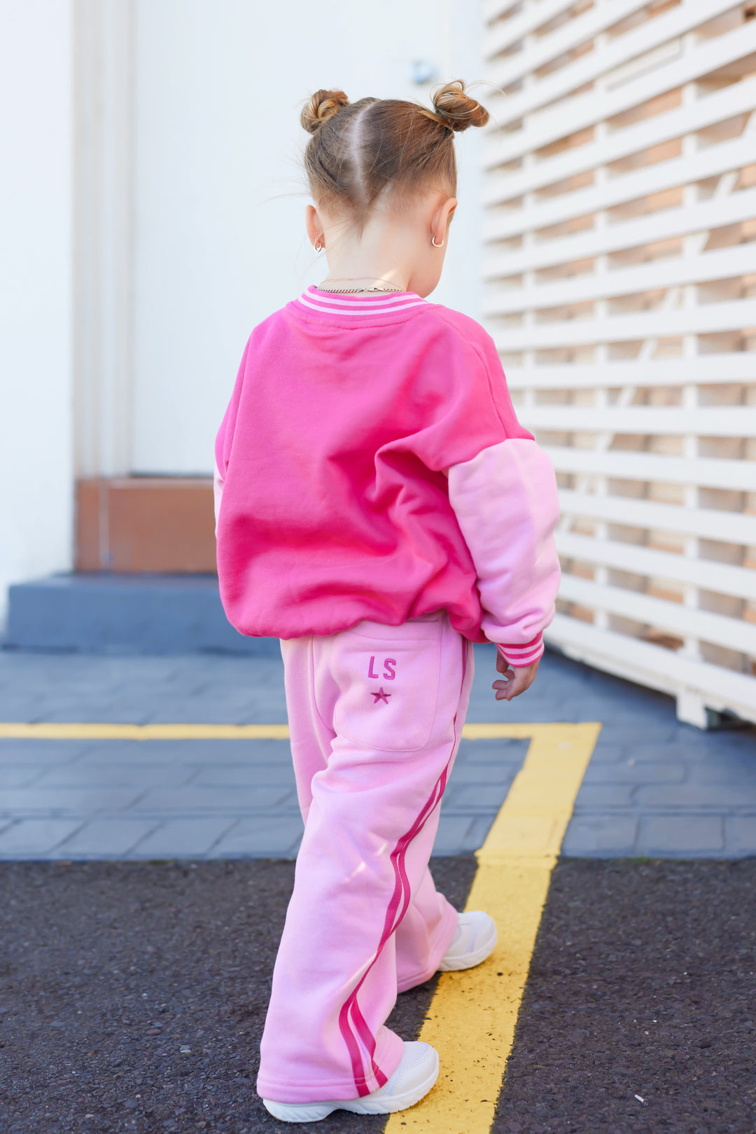 V Neck Logo Jumper - Pink