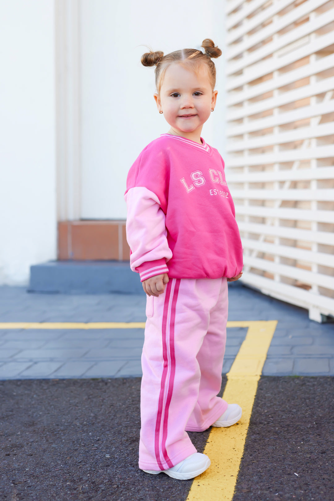 V Neck Logo Jumper - Pink