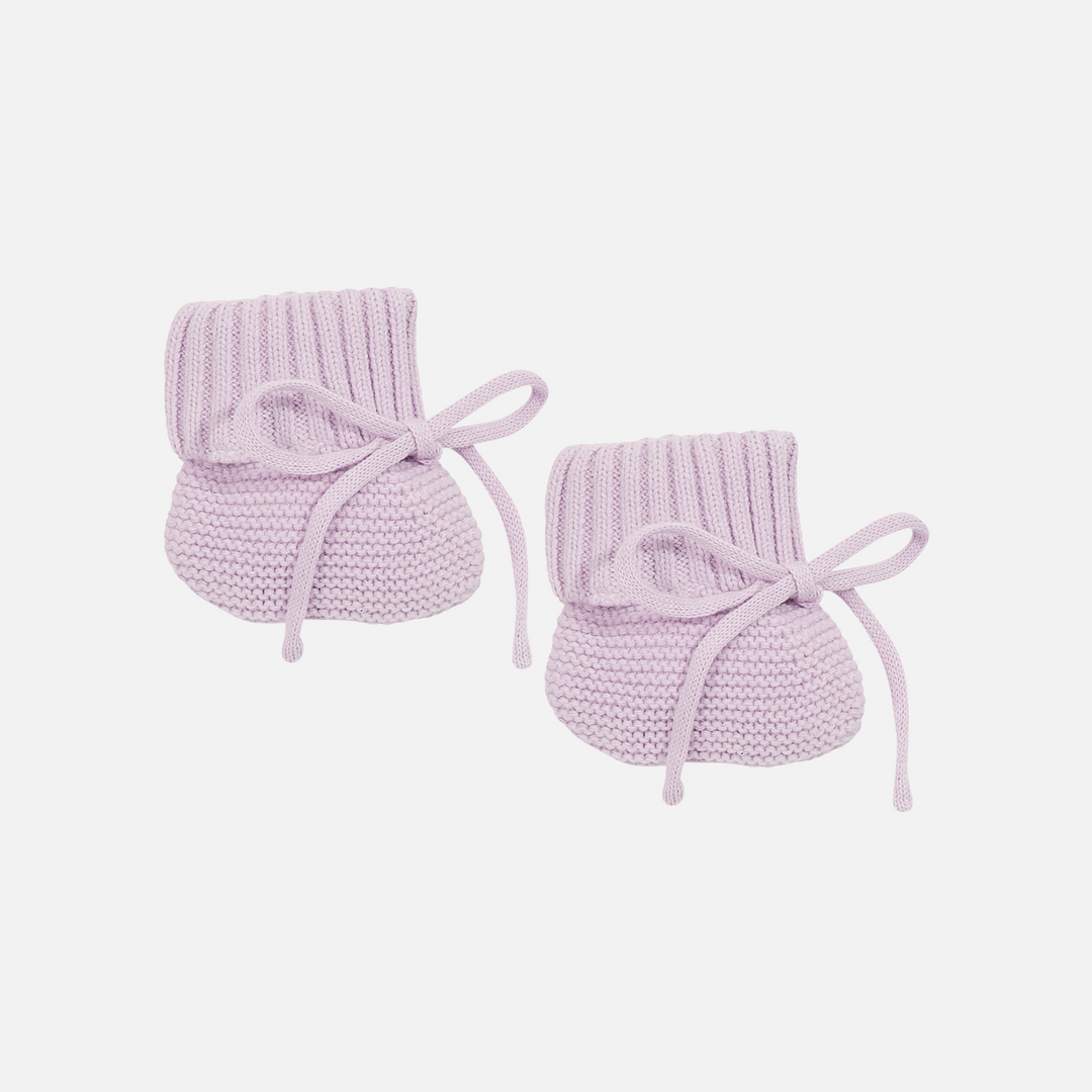 Baby lilac knitted booties