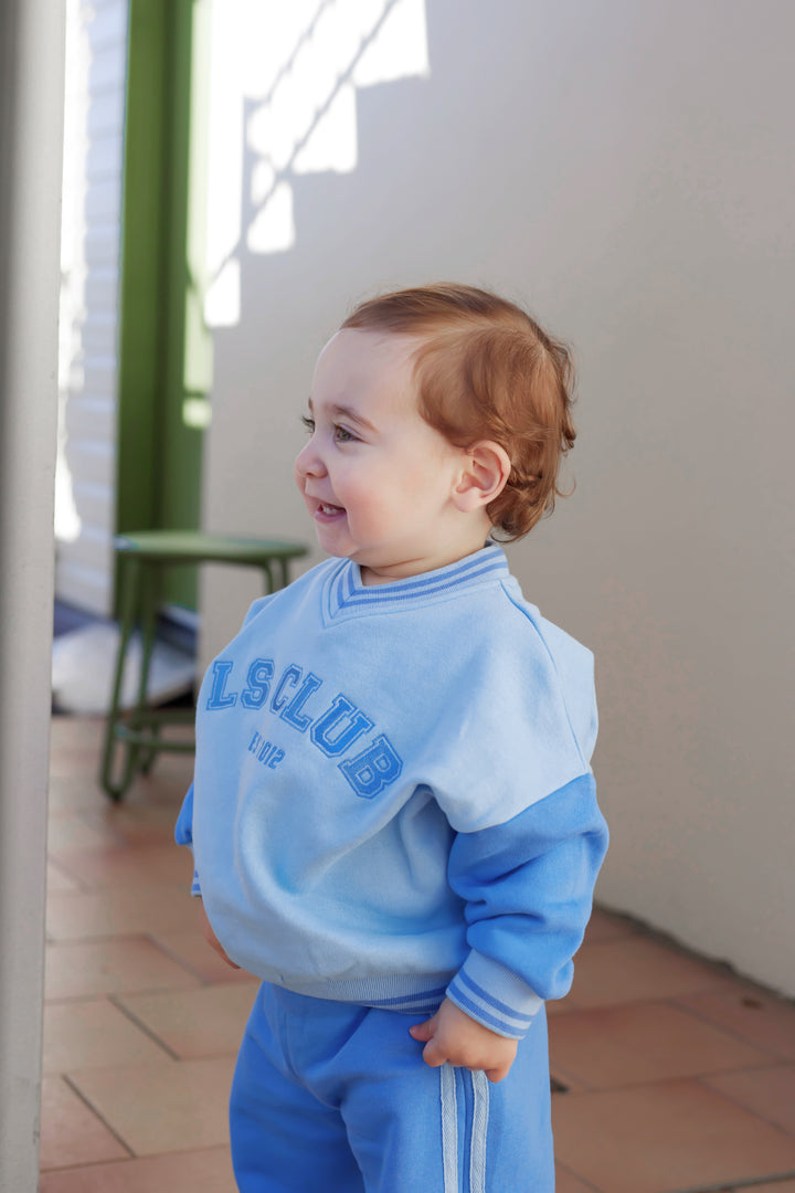 V Neck Logo Jumper - Blue