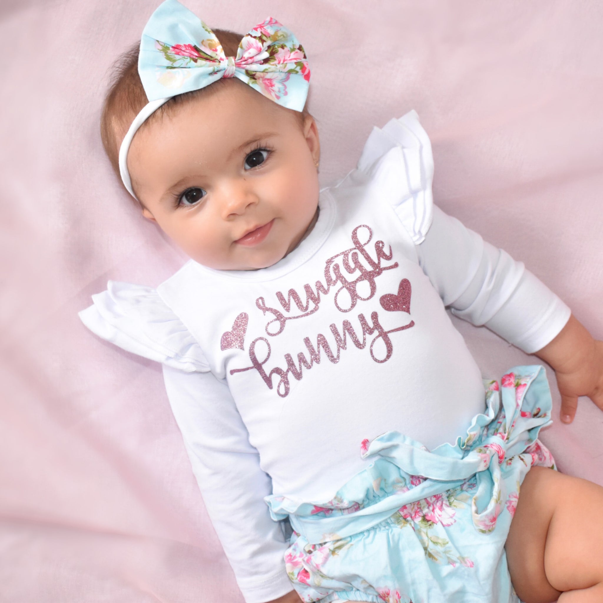 Snuggle Bunny W/ Hearts - Vinyl - Custom